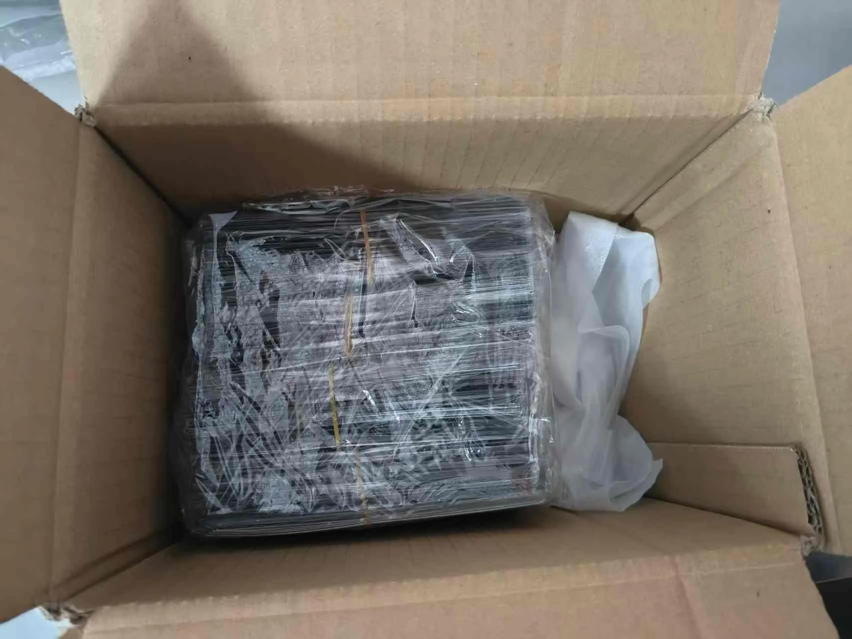 Pesenan kulit kredit wis dikirim