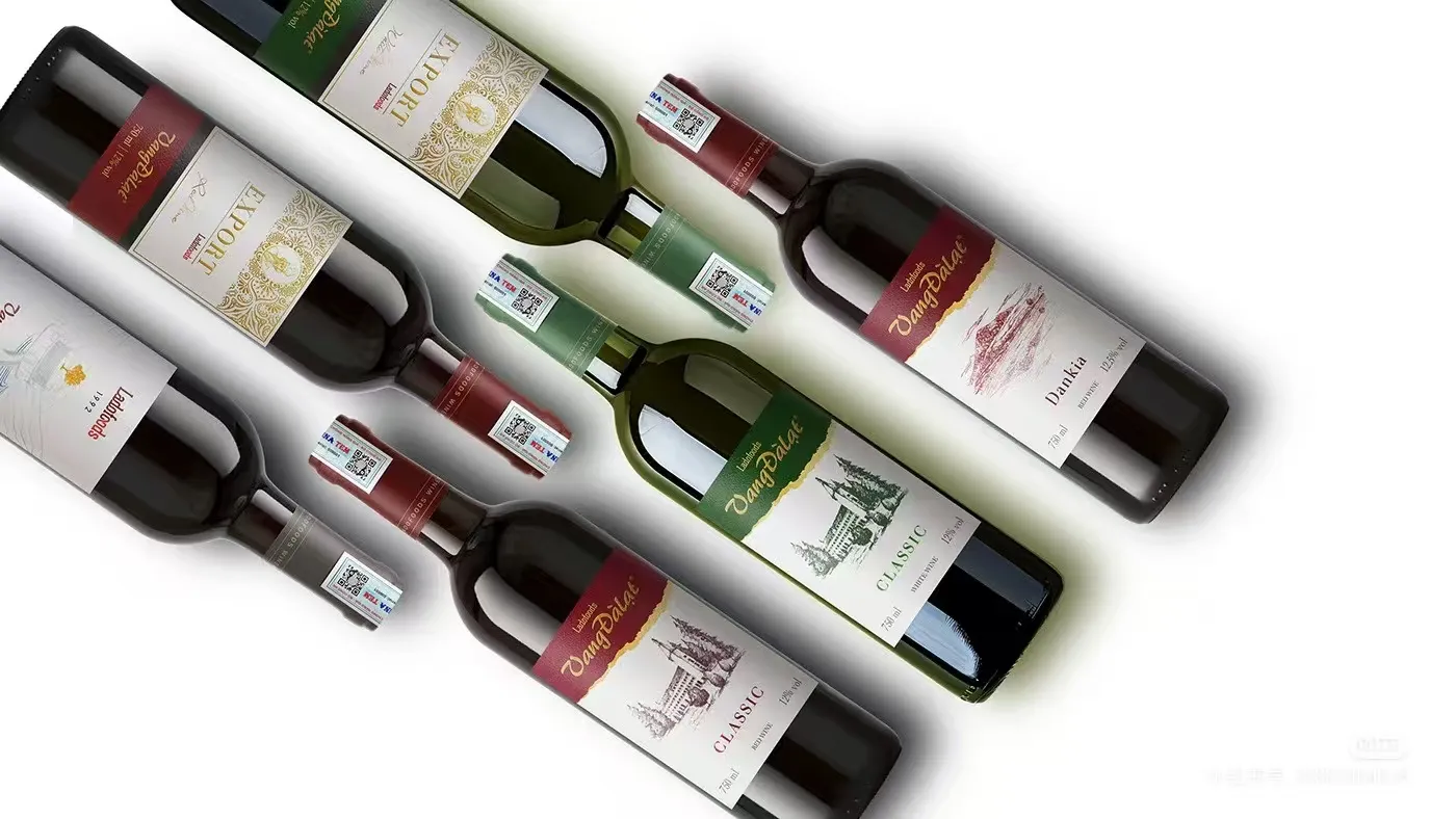 Teknik apa sing umum digunakake kanggo label anggur?