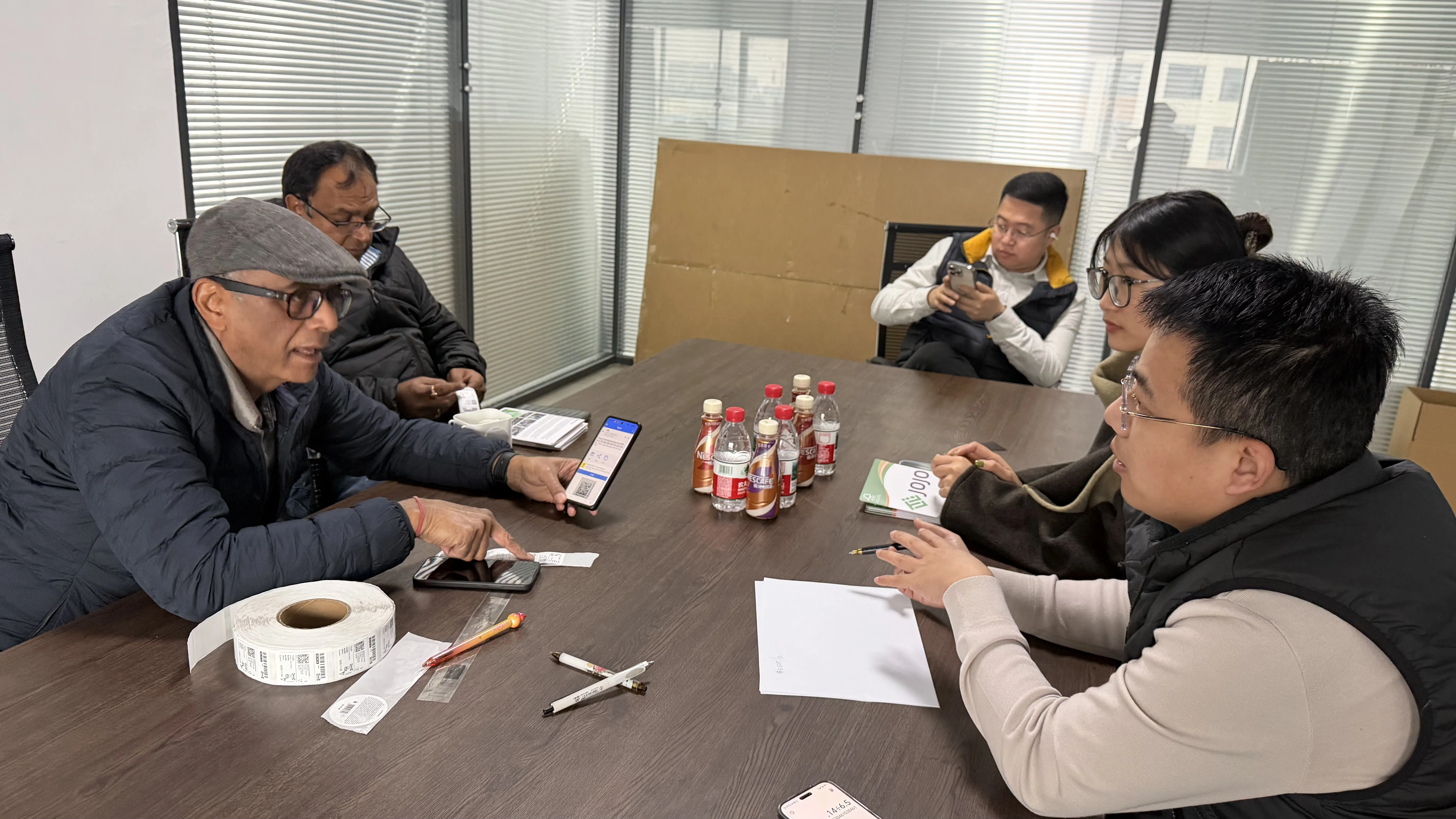 Sugeng rawuh pelanggan kanggo ngunjungi pabrik kita