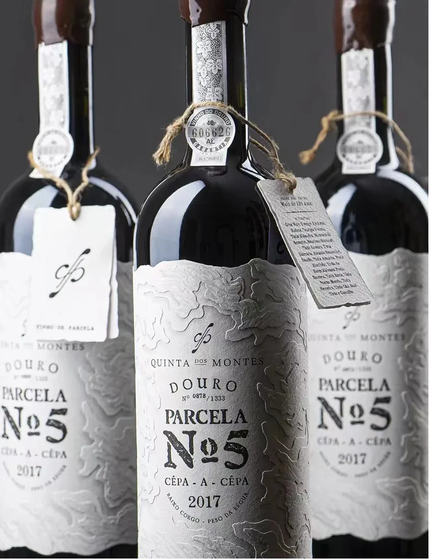 Label botol anggur